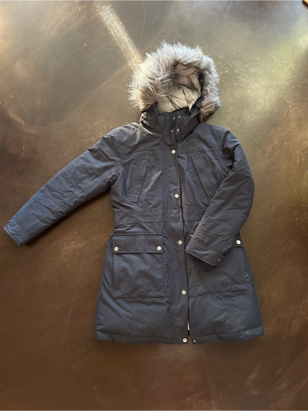 TNF Goretex and goose down women’s winter parka with faux fur hood- medium